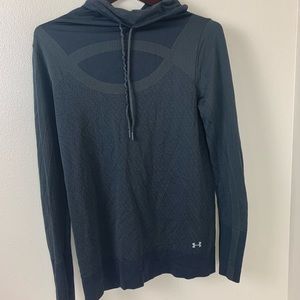Under Armour Long Sleeve Shirt Size Medium compression hoodie